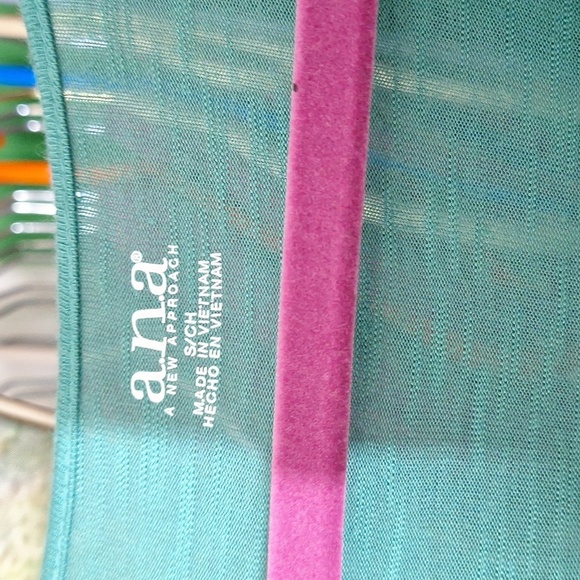 a.n.a BLUE ROUCHED V-NECK TOP SIZE SMALL - Picture 2 of 4